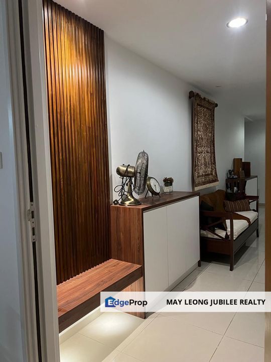 Renovated move in ready, green view unit , Kuala Lumpur, Mont Kiara