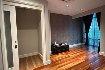 East Residence KLGCC