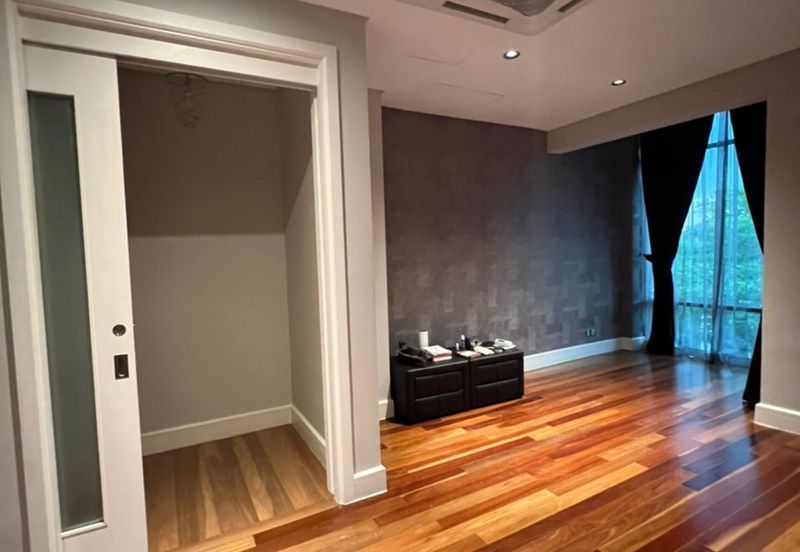 East Residence KLGCC