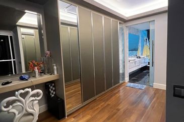 East Residence KLGCC