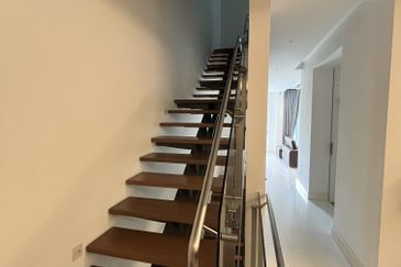 East Residence @ KLGCC