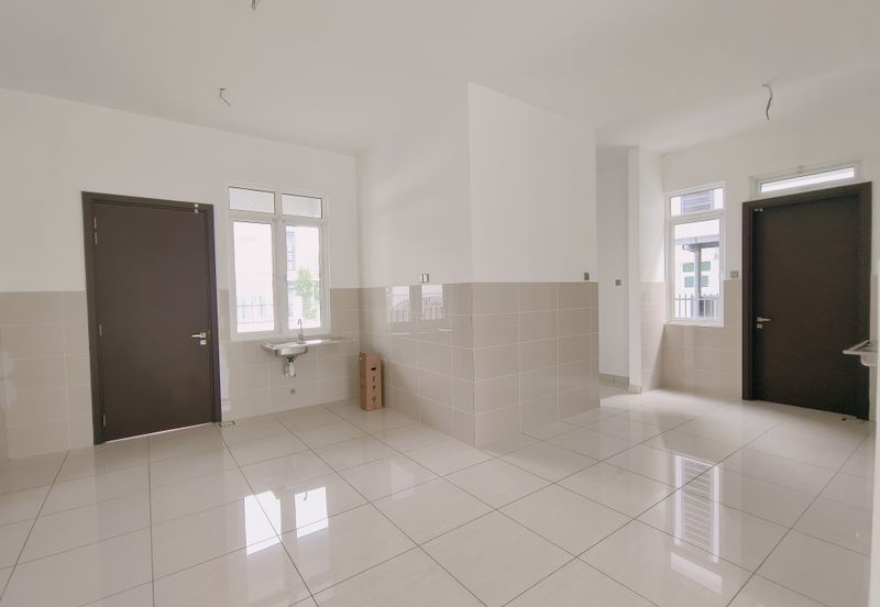 Ttdi hilltop bungalow with pool and lift