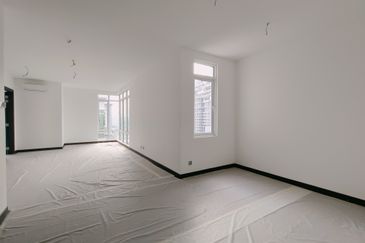 Ttdi hilltop bungalow with pool and lift