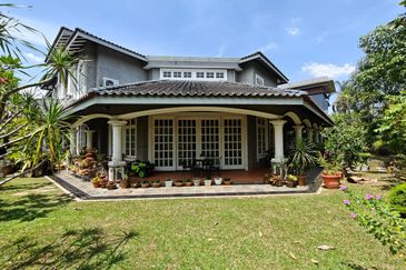 Lakeview Saujana bungalow best value for sale