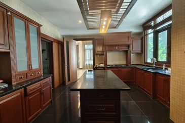 Sri Bukit Persekutuan