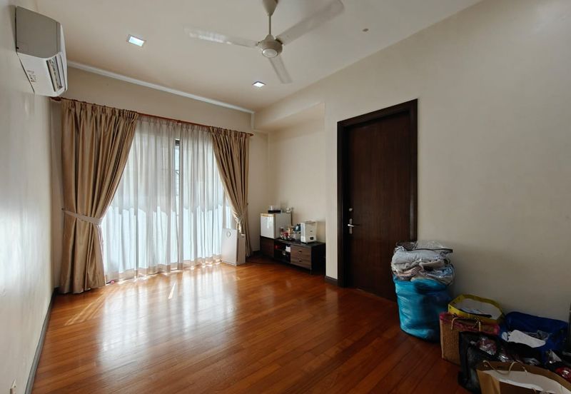 Amarin Kiara, Mont Kiara