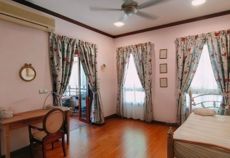 Sri Bukit Persekutuan