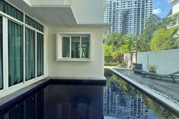 Flora Murni, Mont Kiara