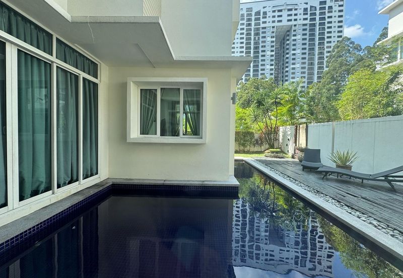 Flora Murni, Mont Kiara