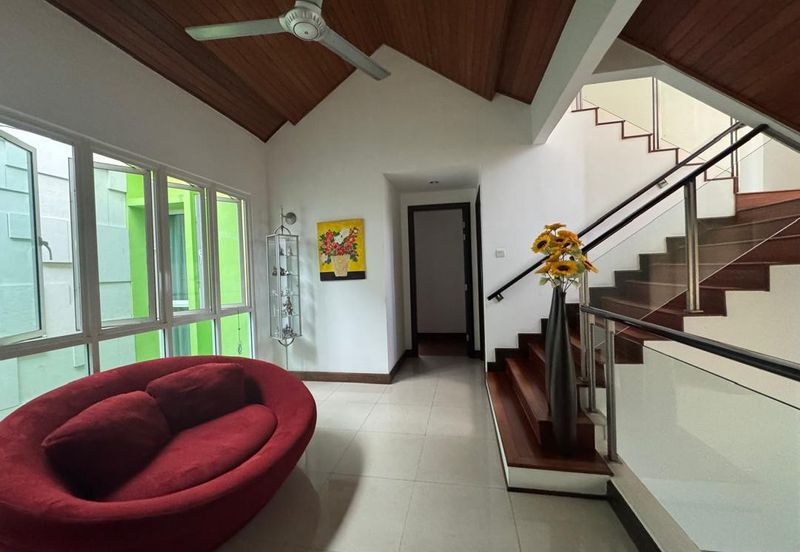 Flora Murni, Mont Kiara