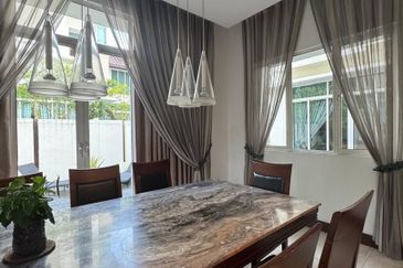 Flora Murni, Mont Kiara