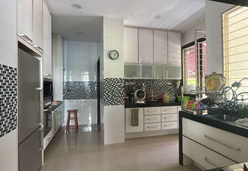 Flora Murni, Mont Kiara