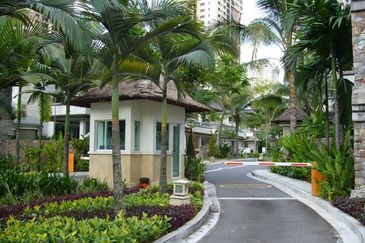 Flora Murni, Mont Kiara