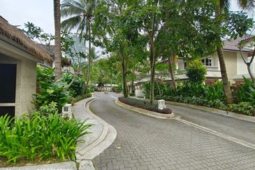 Flora Murni, Mont Kiara