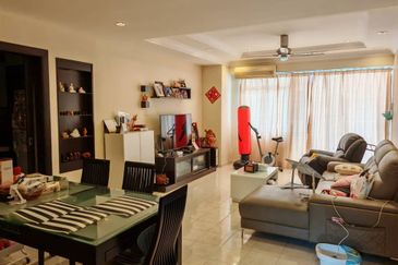 Coastal Tower, Ratu Mutiara