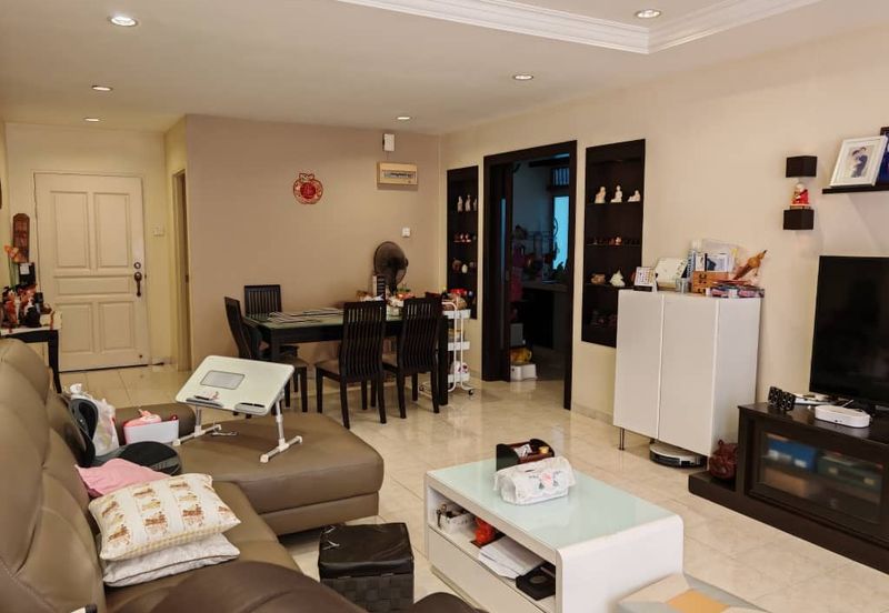 Coastal Tower, Ratu Mutiara