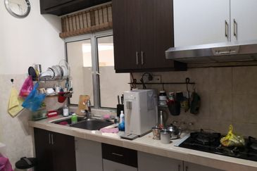 Coastal Tower, Ratu Mutiara