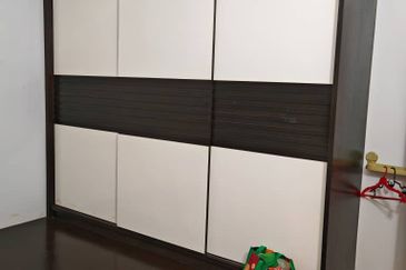 Coastal Tower, Ratu Mutiara