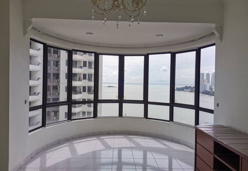 Twin Towers, Ratu Mutiara