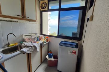 Marina Tower, Ratu Mutiara