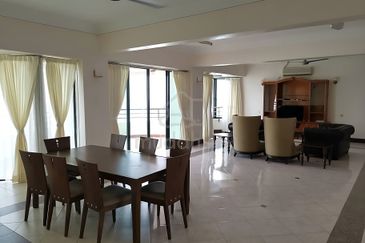 Silverton Condominium (Menara Perak)