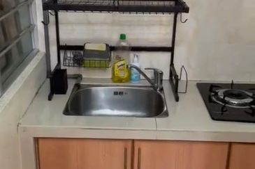 Coastal Tower, Ratu Mutiara