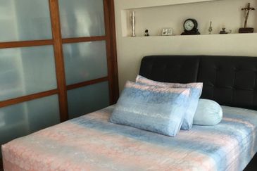 Coastal Tower, Ratu Mutiara