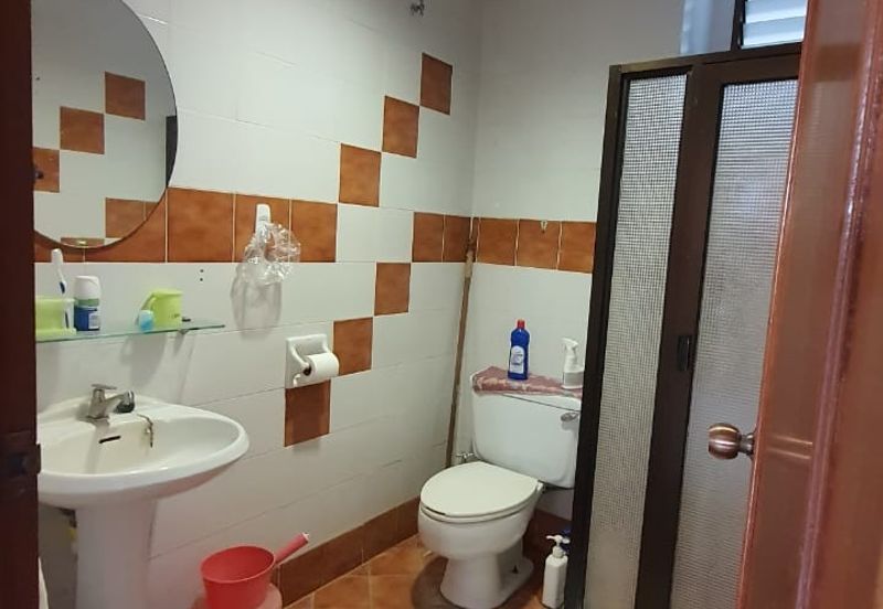 Marina Tower, Ratu Mutiara