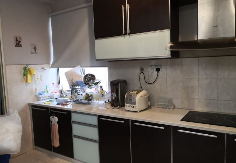 Coastal Tower, Ratu Mutiara