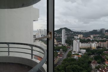 Coastal Tower, Ratu Mutiara