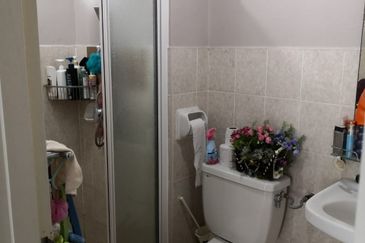 Coastal Tower, Ratu Mutiara