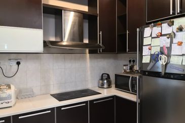 Coastal Tower, Ratu Mutiara