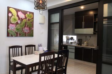 Coastal Tower, Ratu Mutiara