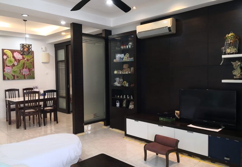 Coastal Tower, Ratu Mutiara