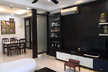 Coastal Tower, Ratu Mutiara