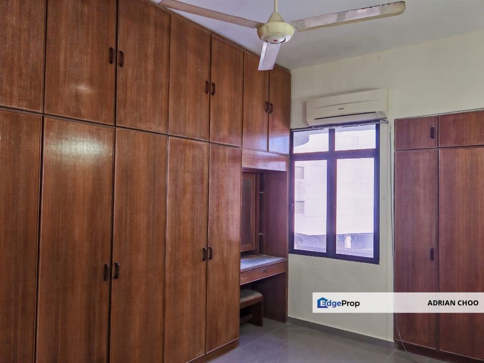 Desa Mas, Penang, Persiaran Gurney