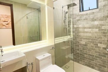 Queens Residences Q2