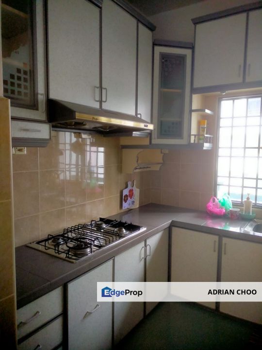 Well Court, Penang, Persiaran Gurney