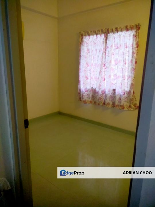 Well Court, Penang, Persiaran Gurney