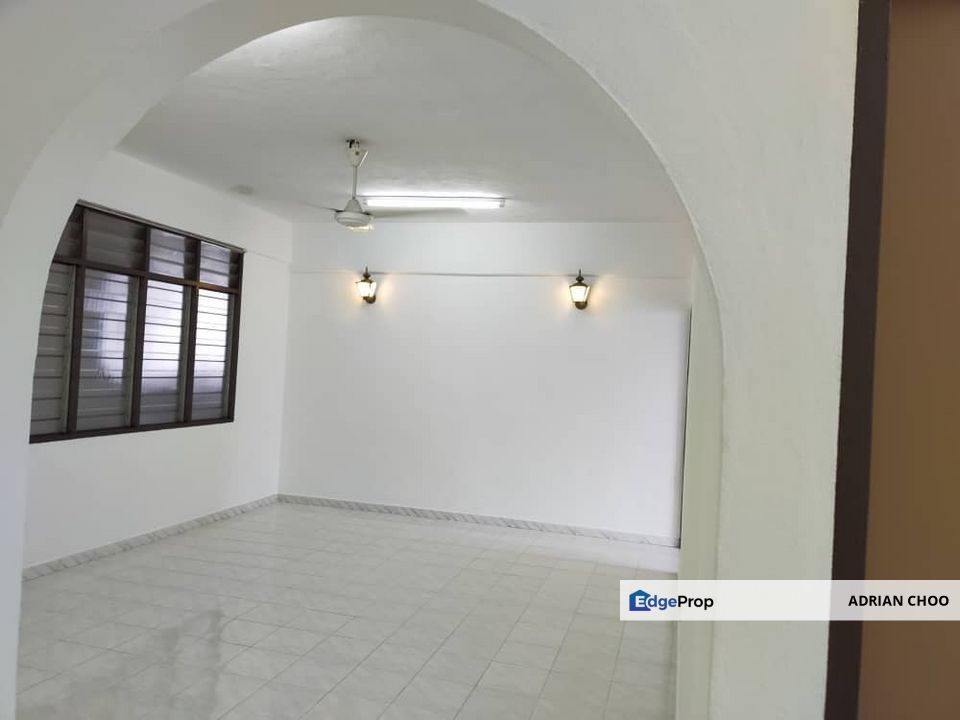 Well Court, Penang, Persiaran Gurney