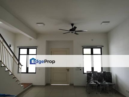 Partially Furnished Cradleton Eco Majestic, Selangor, Semenyih