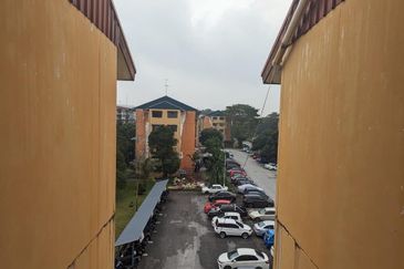 Flat PKNS Seksyen 8