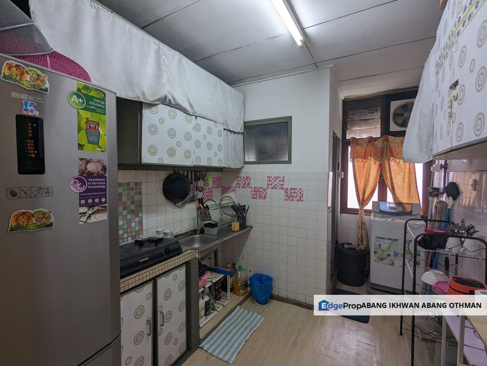 Beautiful Fully Furnished Flat PKNS Seksyen 8 Shah Alam, Selangor, Shah Alam