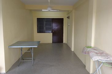 Flat PKNS, Seksyen 7