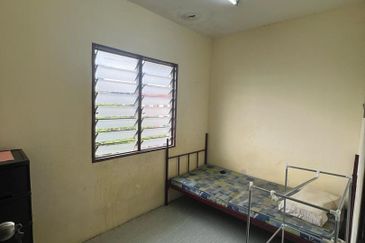 Flat PKNS, Seksyen 7