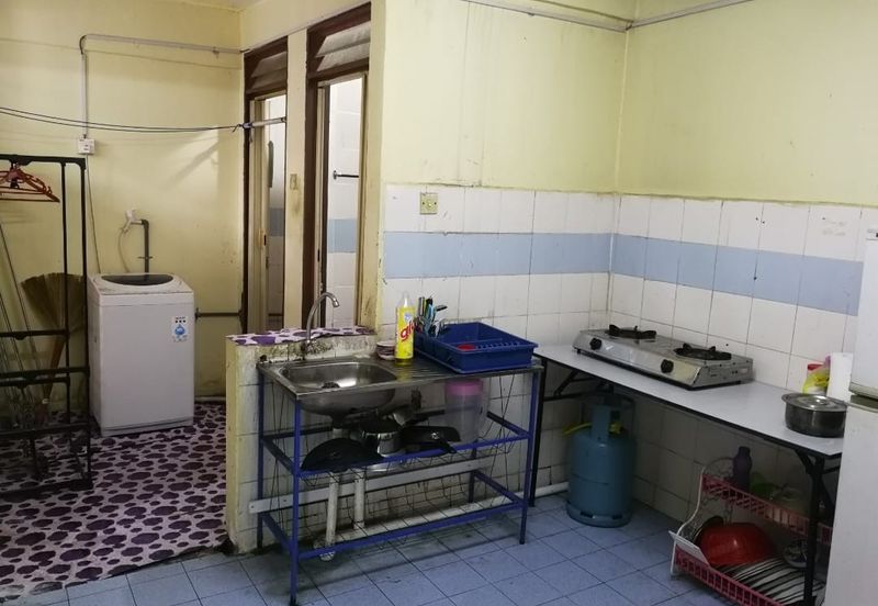 Flat PKNS, Seksyen 7