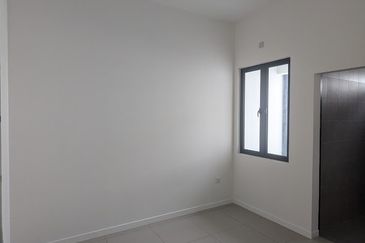 Beautiful 2 Story Nadira Bandar Bukit Raja, Klang