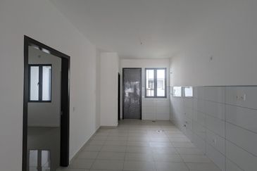 Beautiful 2 Story Nadira Bandar Bukit Raja, Klang