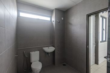 Beautiful 2 Story Nadira Bandar Bukit Raja, Klang