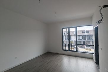 Beautiful 2 Story Nadira Bandar Bukit Raja, Klang